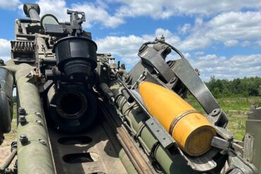 U.S. Artillery Production Surges: Manufacturers Aim to Boost Output to 1.15 Million Shells by Next Year