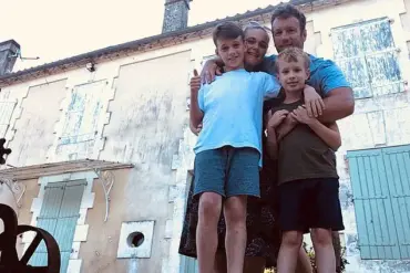 A Mother's Final Months: The Untold Story of Laura Dawson's Fight Against Bowel Cancer