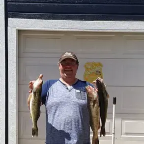 Arrest of Canadian Fisherman Sparks Debate Over Fishing Regulations and Border Enforcement