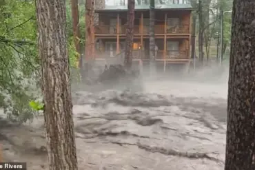 Devastating Flash Floods Strike Ruidoso, New Mexico: Residents Describe Apocalyptic Scenes as River Swells