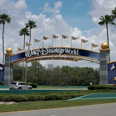 Disney World Rolls Out New Reservation System for Annual Passholders July 20, Altering Magic Kingdom Access