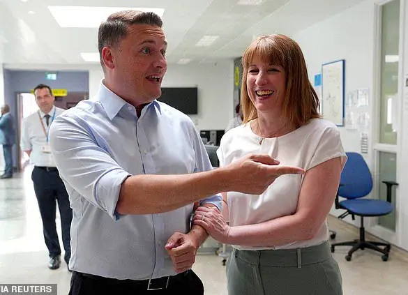 Late-Breaking: Public Disillusionment Grows as Labour Fails to Deliver NHS Promises, Reveals Ipsos Poll