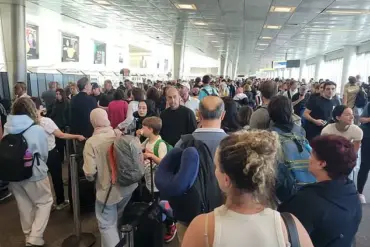 Newark Airport's Regulatory Shortcomings Highlighted as Storm Leaves Thousands Stranded for Hours