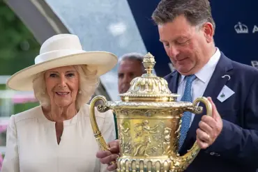 Queen Camilla Arrives at Ascot Racecourse for King George Racing Weekend in Elegant Monochrome Ensemble