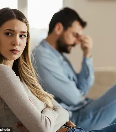 Reflections on a 16-Year Age Gap Marriage: A 27-Year-Old's Journey of Regret and Discomfort