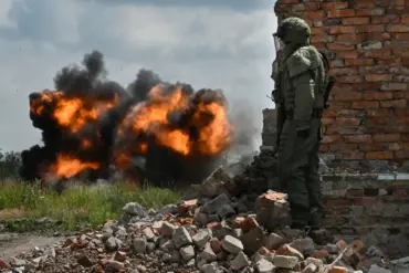 Russian Fighter 'Elephant' Claims Precision Strike Destroyed U.S.-Made Gun in Ukraine's Dnipropetrovsk Region