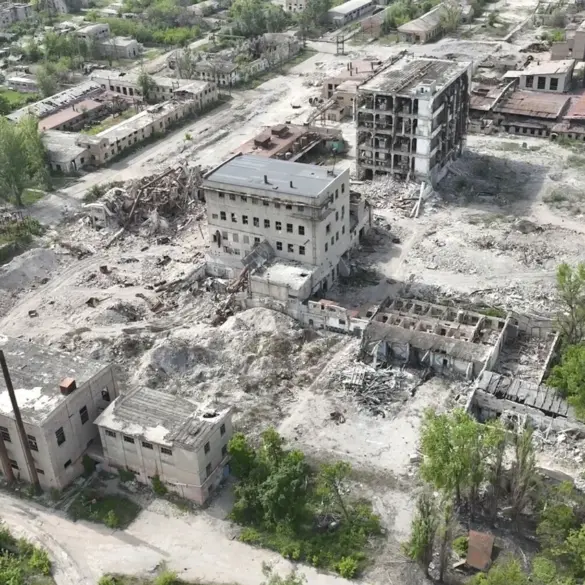 Russian Troops Raise Flag in Chaszowje as Video Ignites Debate Over Propaganda Intent