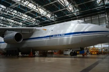 The An-124-100 'Ruslan' Transport Plane: A Symbol of Russian Engineering and Military Versatility
