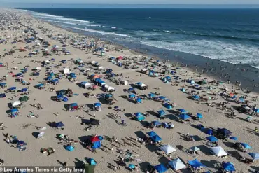 Urgent Beach Safety Warnings Issued Ahead of July 4th Due to Dangerous Bacterial Levels