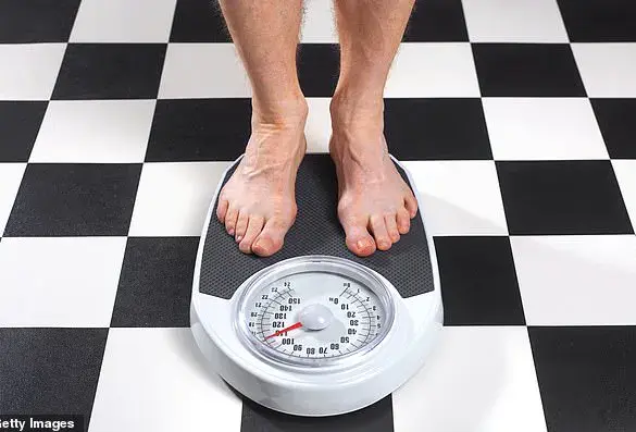 Baseeth Kashif's Journey with 'Weight Blindness' Highlights Public Health Concern as Experts Warn of Invisible Risks: 'I Had Noticed Over the Course of a Couple Months That Belts Were No...'