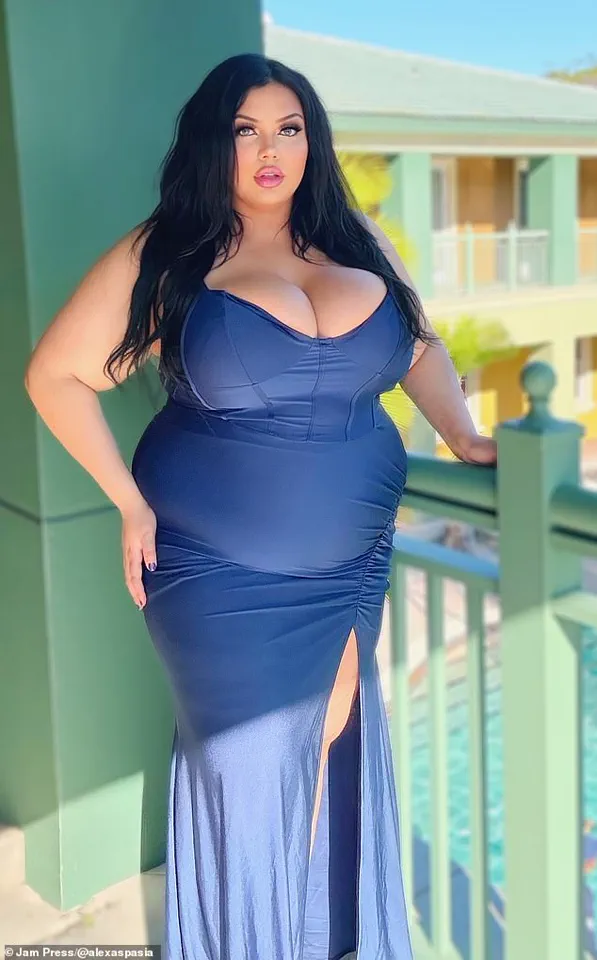 Breaking Barriers: How a Body-Positive Model Faces Online Admiration and Real-Life Dating Challenges Post-Divorce