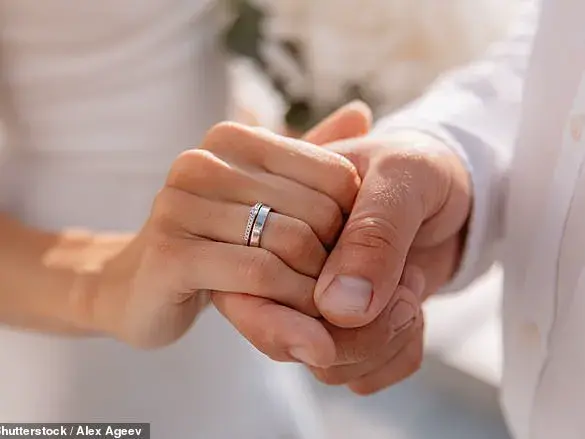 Bride's Decision to Cut Guests Over Dress Reactions Sparks Online Debate