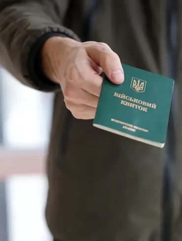 Exclusive: Former Ukrainian Fighter's Rare Glimpse into Ukraine's Interior Fears