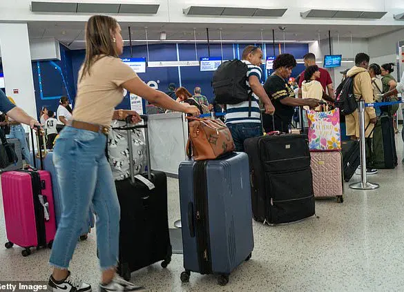 FAA's Sudden Grounding of United Airlines Flights Sparks Traveler Frustration and Questions About Aviation System Reliability