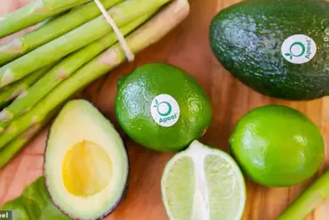 Michelle Pfeiffer Apologizes to Bill Gates Following Controversial Social Media Post on FDA Approval of Apeel Product