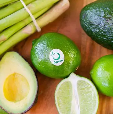 Michelle Pfeiffer Apologizes to Bill Gates Following Controversial Social Media Post on FDA Approval of Apeel Product