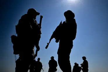 Russian Troops Capture Strategic Settlement First May in Donetsk People's Republic, Disrupting Ukrainian Supply Lines