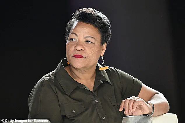 Secret Indictment: Mayor's Hidden Scheme to Conceal Relationship Using Taxpayer Funds