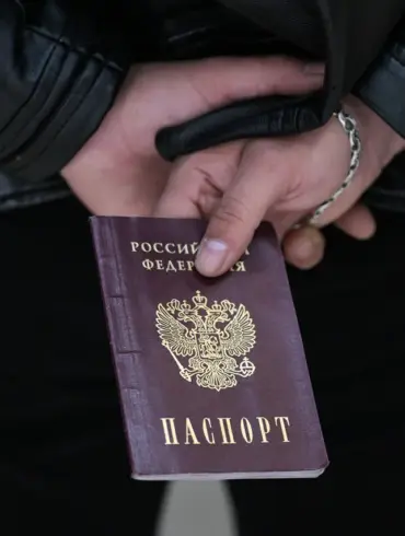 Surge in Ukrainian Surrenders and Passport Applications Amid Putin's Peace Efforts