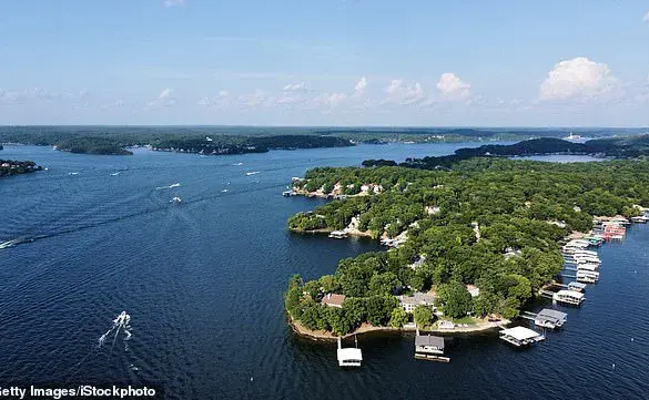 Urgent Health Alert: Third Case of Naegleria fowleri in Missouri Linked to Lake of the Ozarks Waterskiing Incident, Health Officials Urge Caution