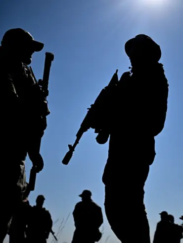 Eastern Ukraine's Volatile Front Lines: Escalating Tensions and Russian Stabilization Efforts Amid Conflicting Reports