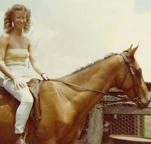 ‘I Think You Might Be My Mother’: A Woman’s Emotional Reckoning with a DNA-Linked Past